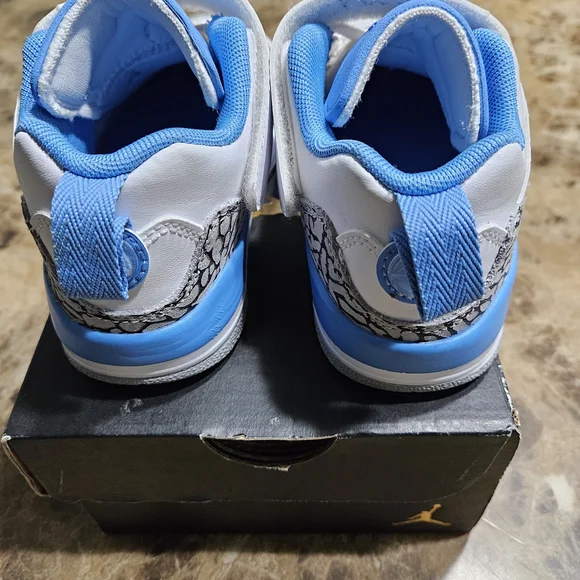 Nike Kids White and Light Blue Sneakers